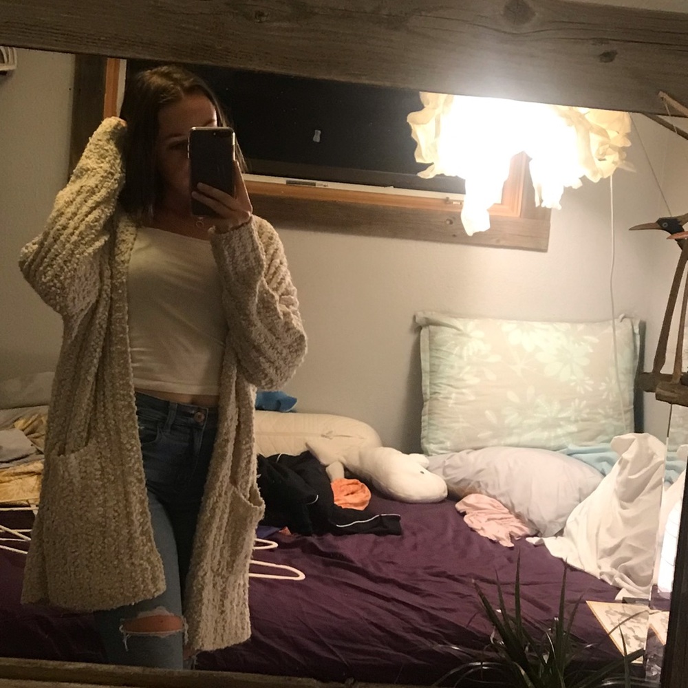 EXTREMELY soft and cozy cardigan